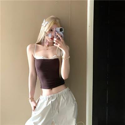 想踢沉迷男的女人